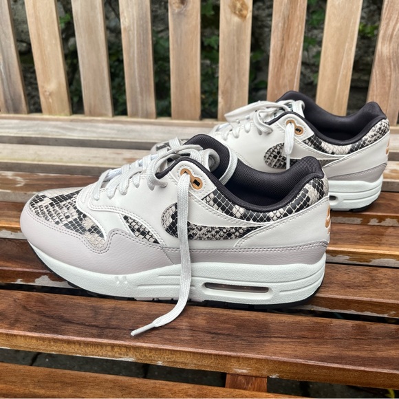 Women's Nike Air Max 1 ‘87 Snake Print Sneakers (Size 9.5) - Picture 2 of 5